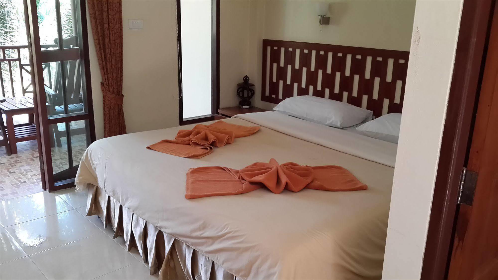 Rattana & Gasthof Ko Samui